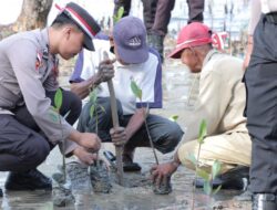 Polri Lestarikan Negeri, Polres Lingga Lakukan Penghijauan Sejak Dini