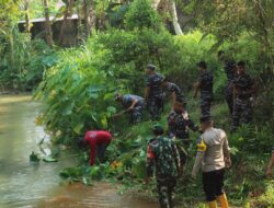 Jelang HUT ke-78 TNI AL, Lanal Dabo Singkep Gelar Program Kali Bersih Nasional