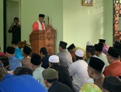 Bupati Lingga Jadi Khatib Shalat Ied Di Dabo Singkep