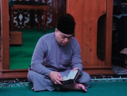 Dari Sampan Kecil ke Kursi Bupati : Perjalanan Inspiratif Muhammad Nizar dari Desa Kelombok