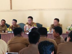 Dr. Bukit Tua Rayanto Gultom Bangun Semangat Kerja Pegawai Dinkes