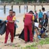 Jejak Bhayangkara di Garis Pantai: Ketika Laut Dipeluk dalam Aksi Cinta