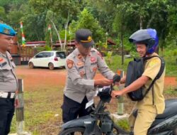 Polsek Singkep Barat Ajak Warga Semarakkan HUT RI ke-80 dengan Kibarkan Merah Putih